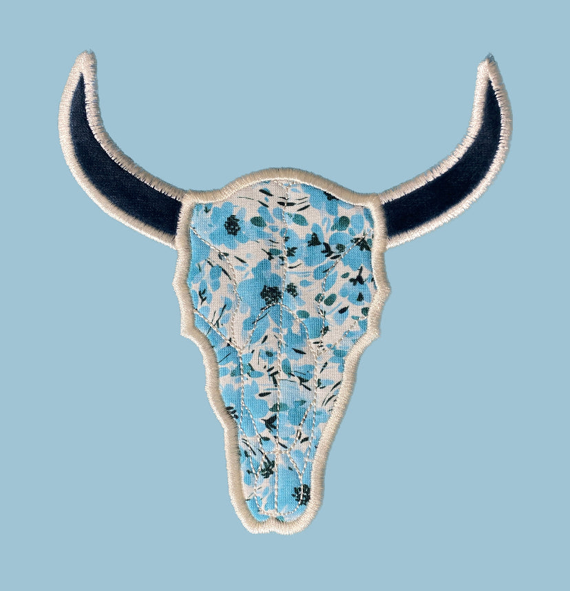 BULL APPLIQUÉ SWEATSHIRT