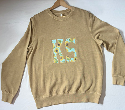 KANSAS- CREWNECK APPLIQUÉ STATE FLOWER SWEATSHIRT