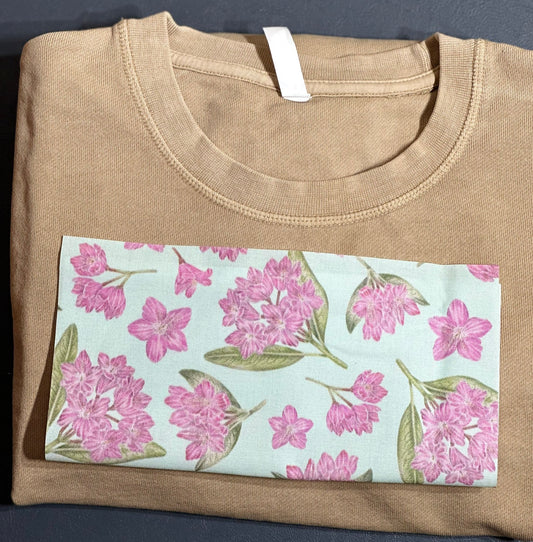 WASHINGTON- CREWNECK APPLIQUÉ STATE FLOWER SWEATSHIRT